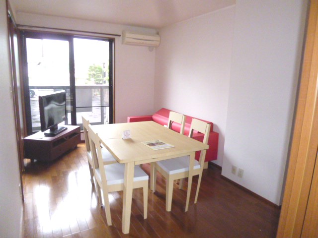 Living and room.  ※  Furniture is all sample