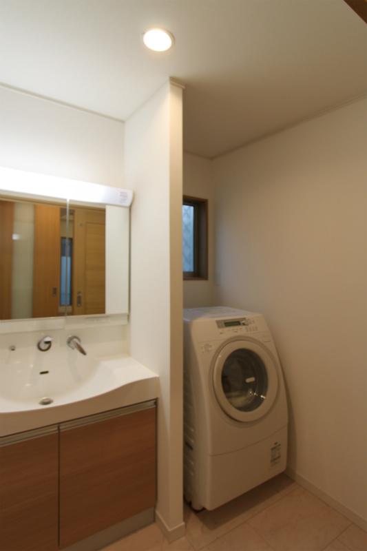 Receipt. The photograph is a property of the same manufacturer and construction