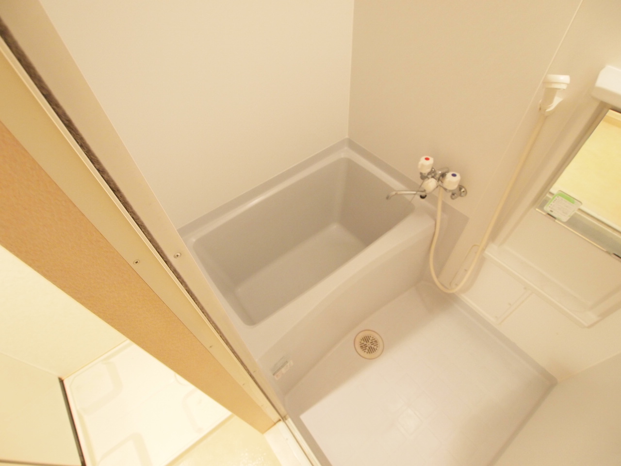 Bath. Let's take a tired loose Bathing