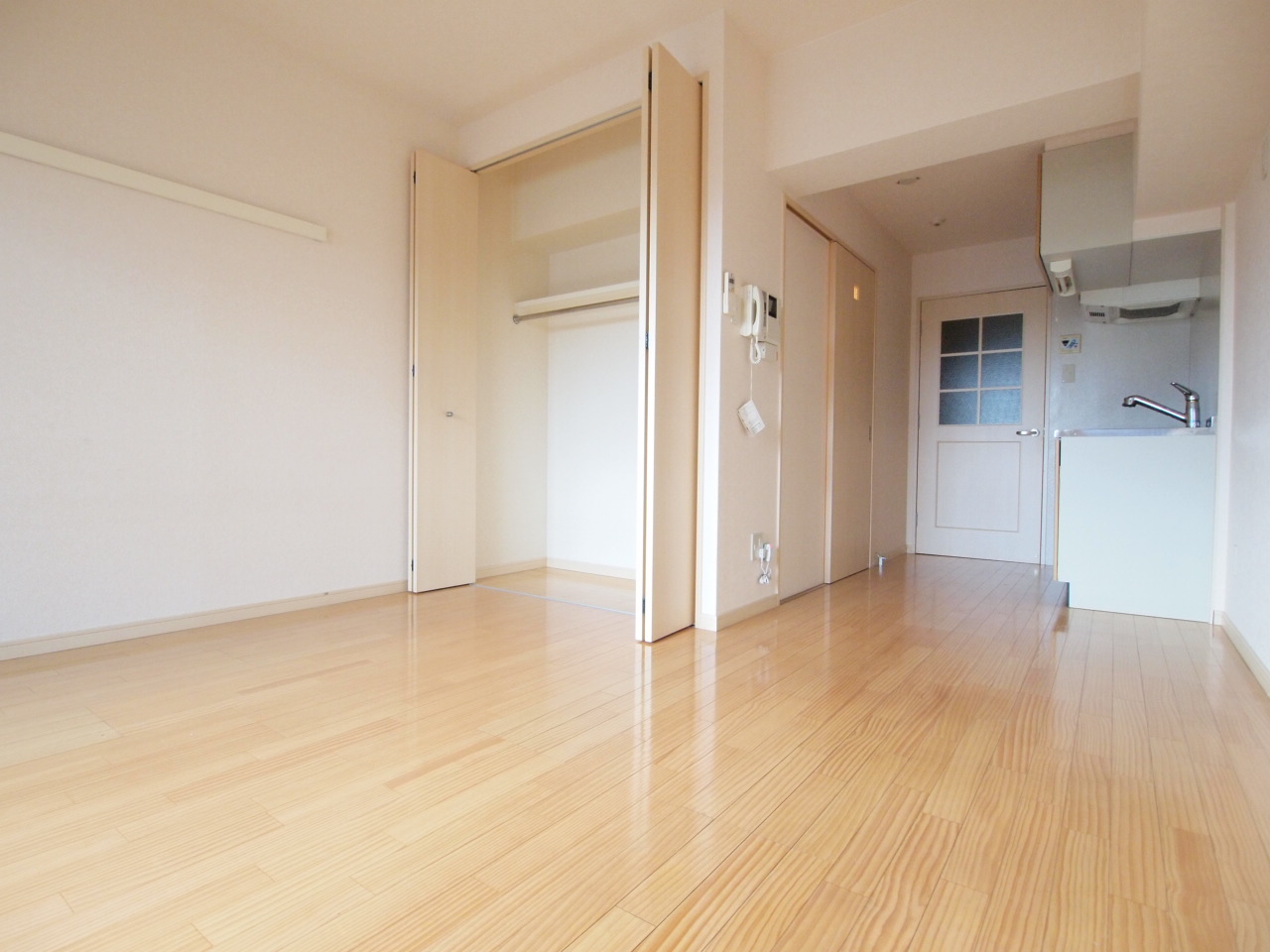 Living and room. The room is safe because there is large storage there is in