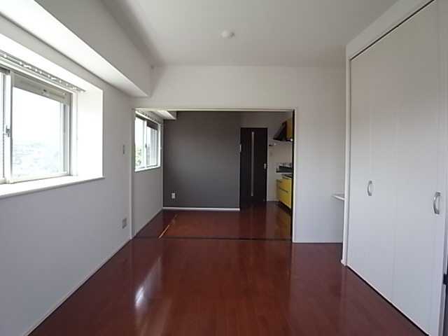 Living and room