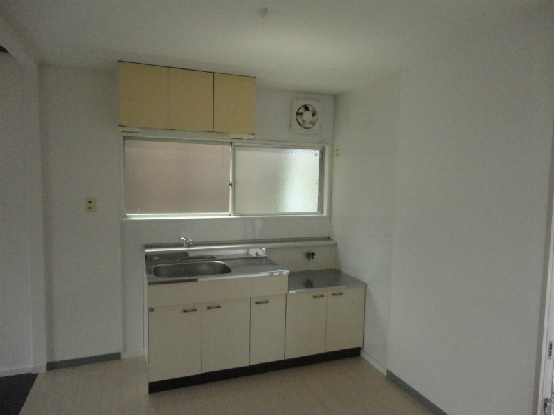 Other common areas. Kitchen