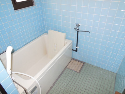 Bath. Now larger by changing the tub ☆