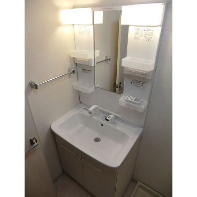Other Equipment. Shampoo dresser