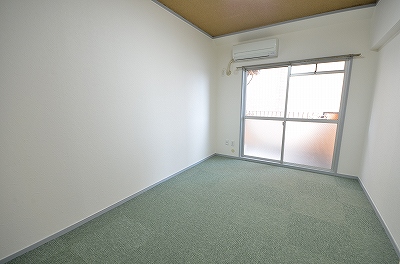 Other room space. Room (2)