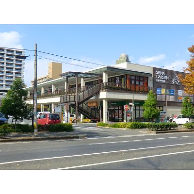 Shopping centre. Spina Garden 800m to Otemachi (shopping center)