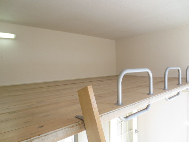 Other room space. loft