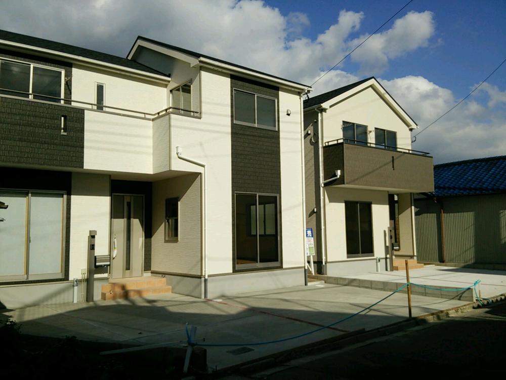 Local photos, including front road