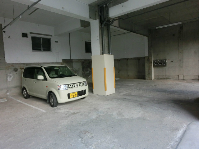 Parking lot
