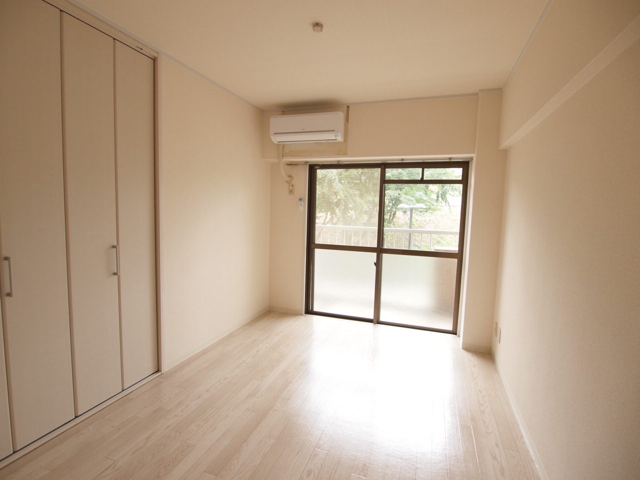 Living and room