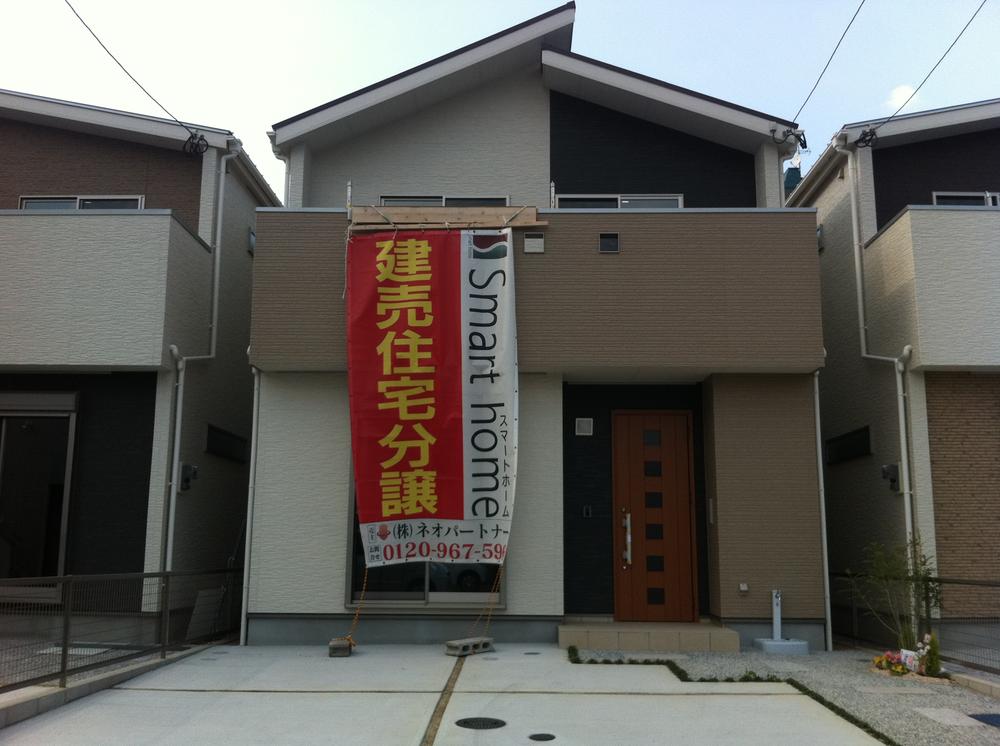 Local appearance photo. No. 2 place appearance photo. Southwest of the dwelling unit