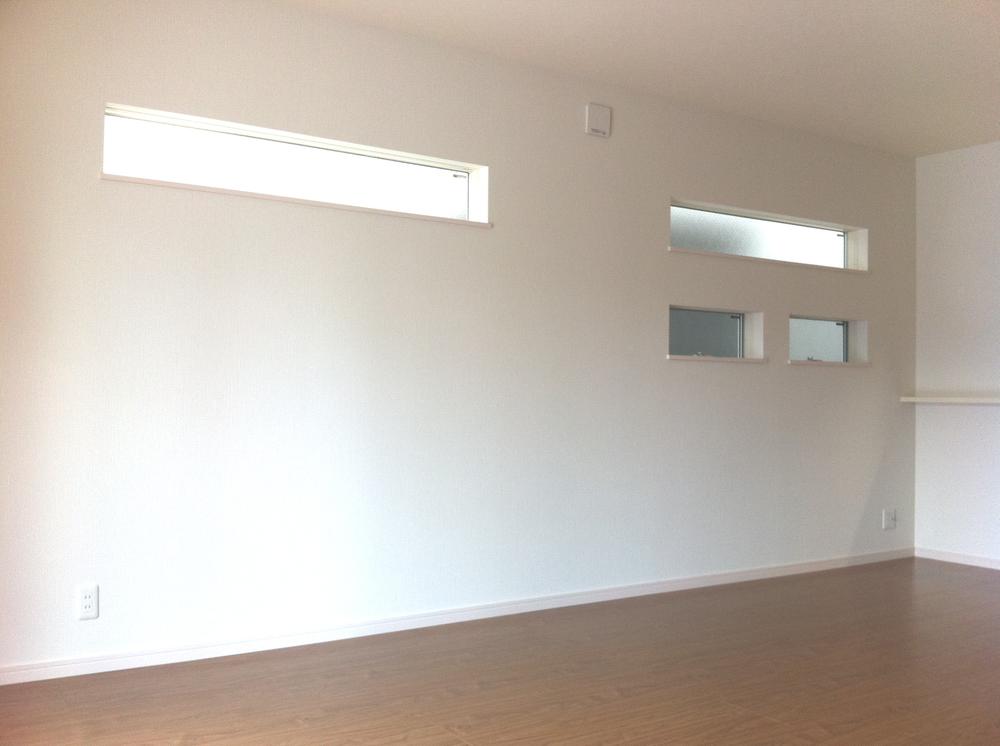 Living. No. 3 land LDK photo. Established a sideslip window to capture the sunlight!