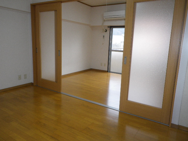 Living and room. It is a bright room