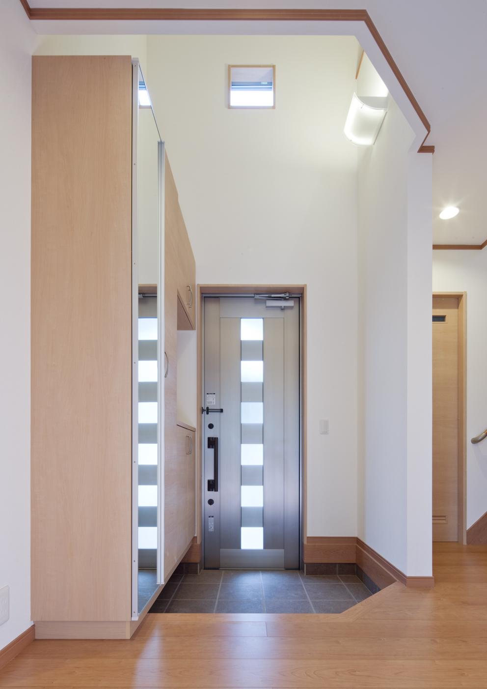 Entrance. Entrance with atrium