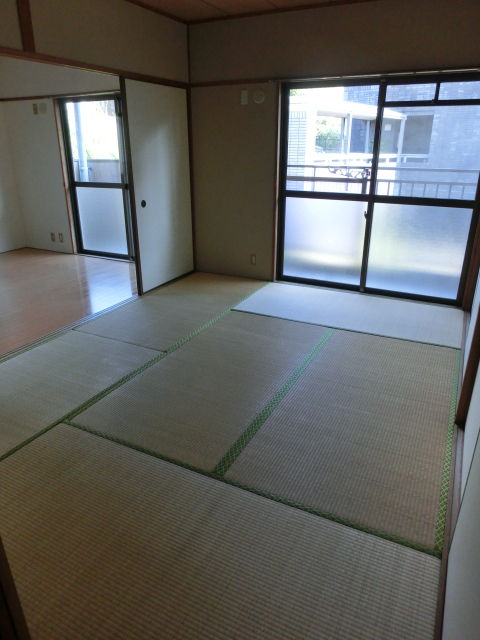 Living and room