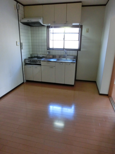 Kitchen. Bright has a window in the kitchen