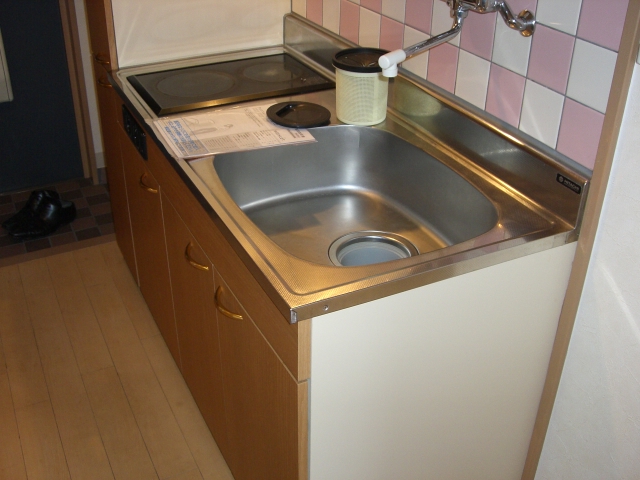 Kitchen. 2-neck support