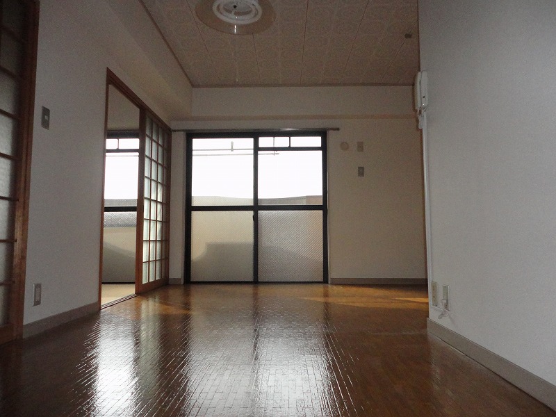 Living and room