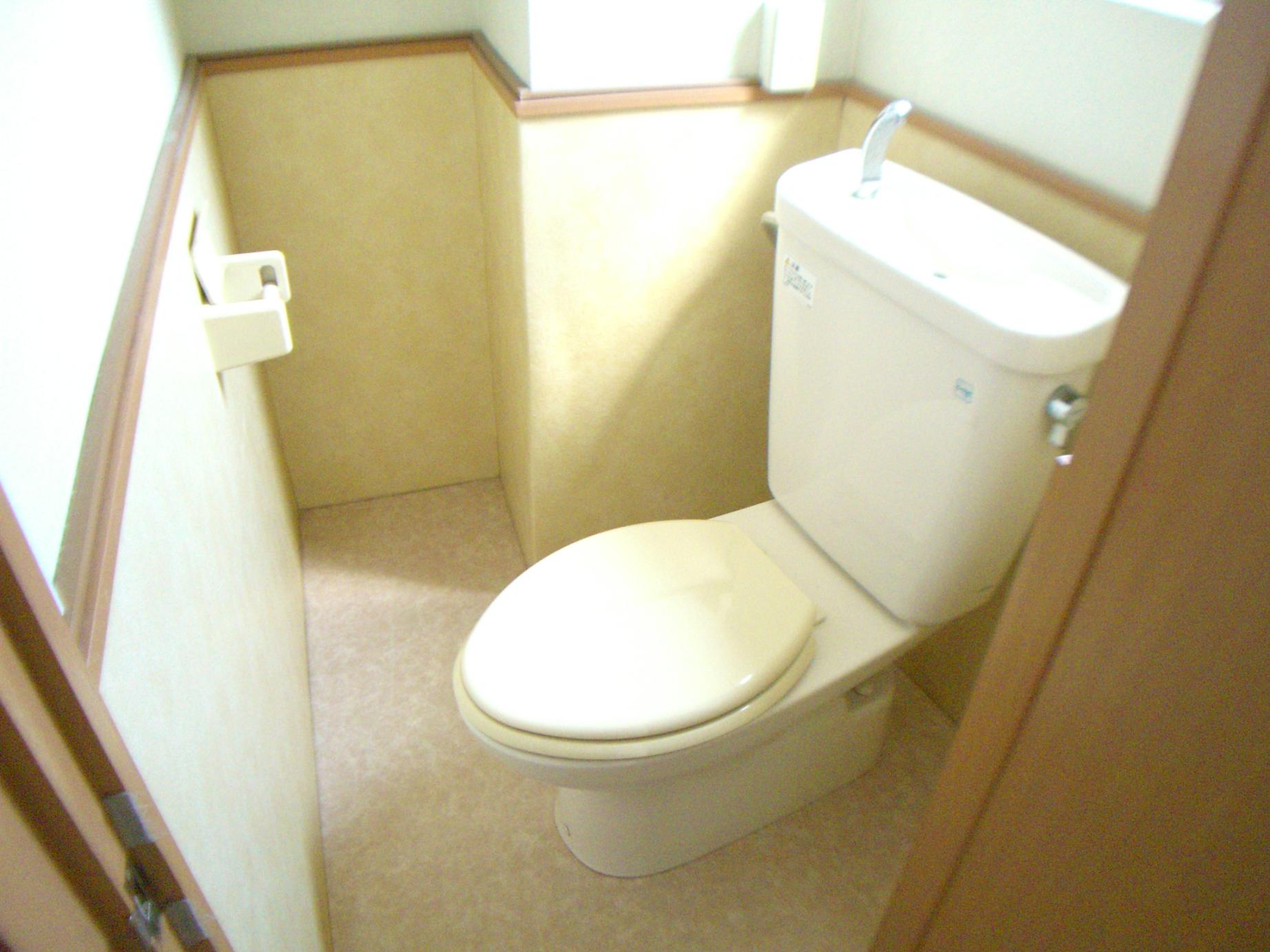 Toilet. Deposit ・ No key money