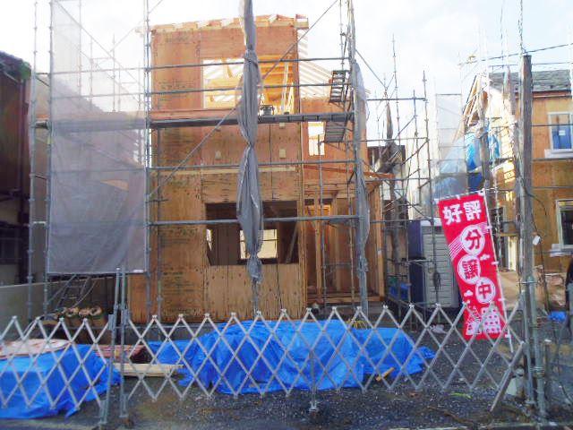 Local appearance photo. Local (12 May 2013) Shooting