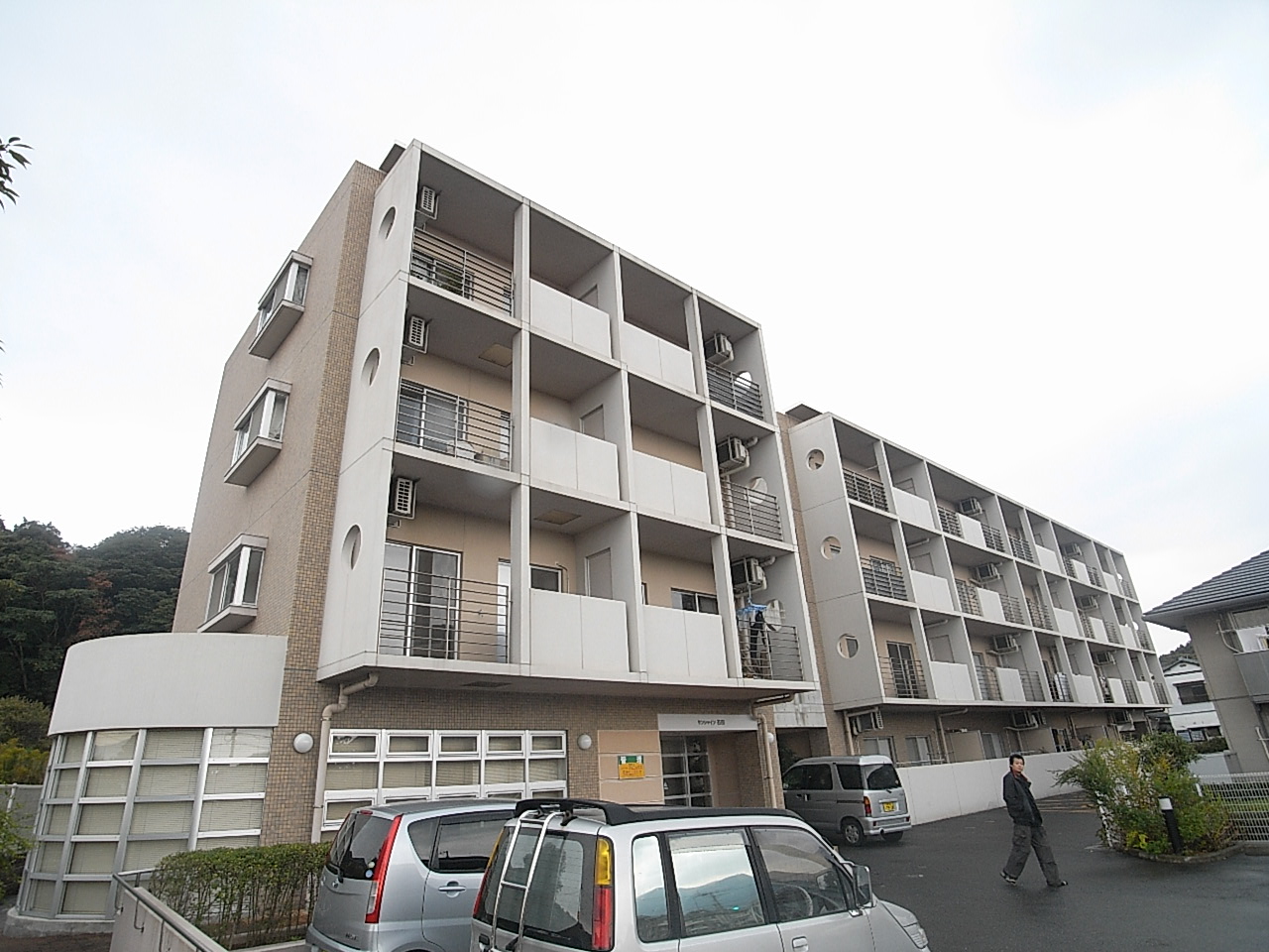 Building appearance. Is behind the building can also have kitchen garden field