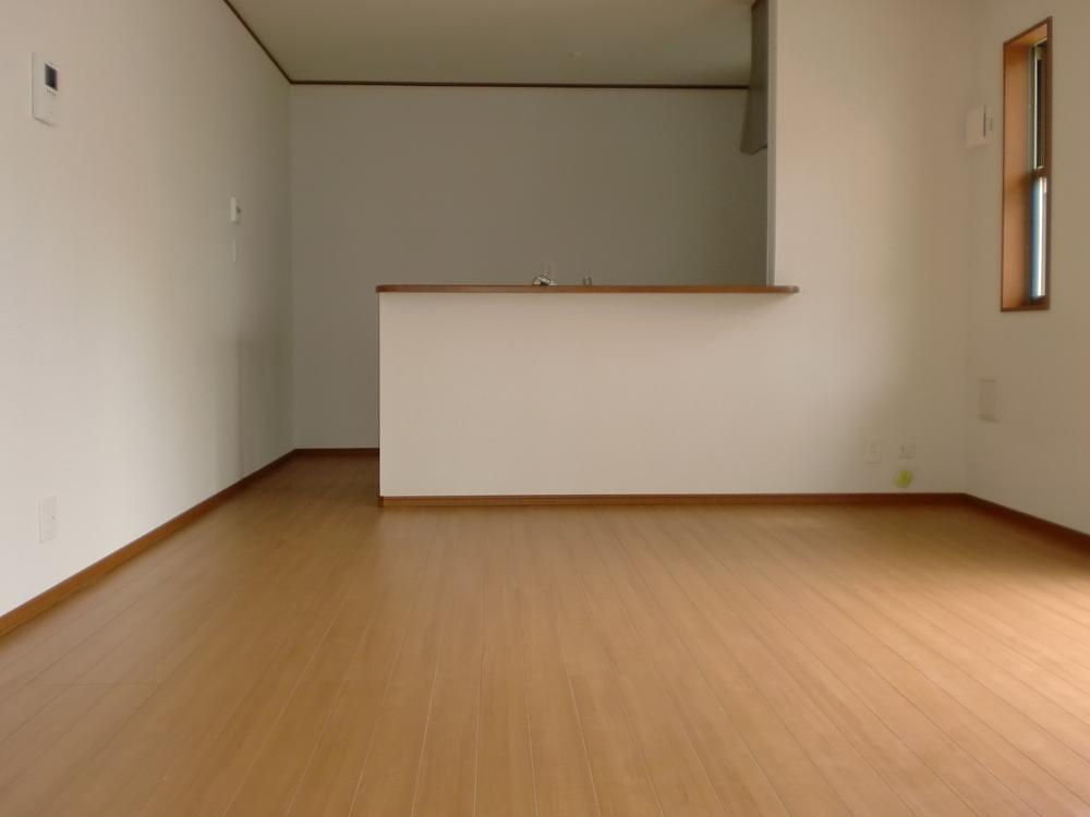 Living. Living image is a photo.