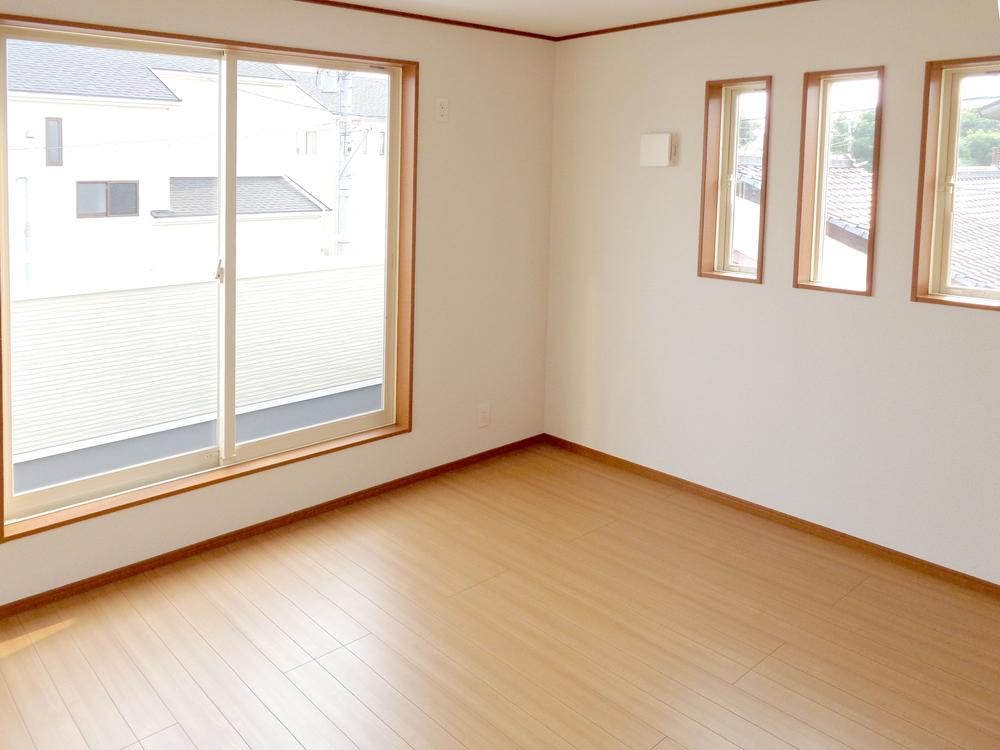 Non-living room. Western-style image is a photo.