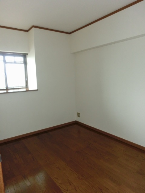 Living and room. Western-style 2