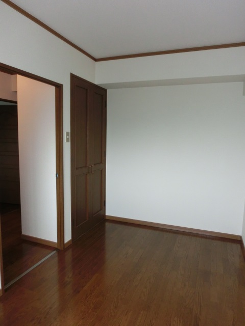 Receipt. Western-style 1 closet