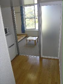 Living and room. Floor plan of the room might be somewhat different.