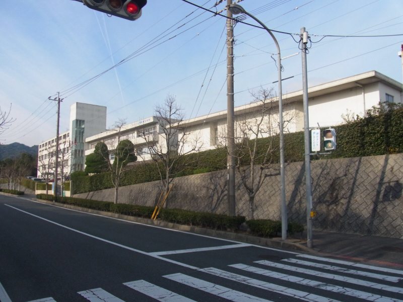 Junior high school. 814m to Tahara, junior high school (junior high school)