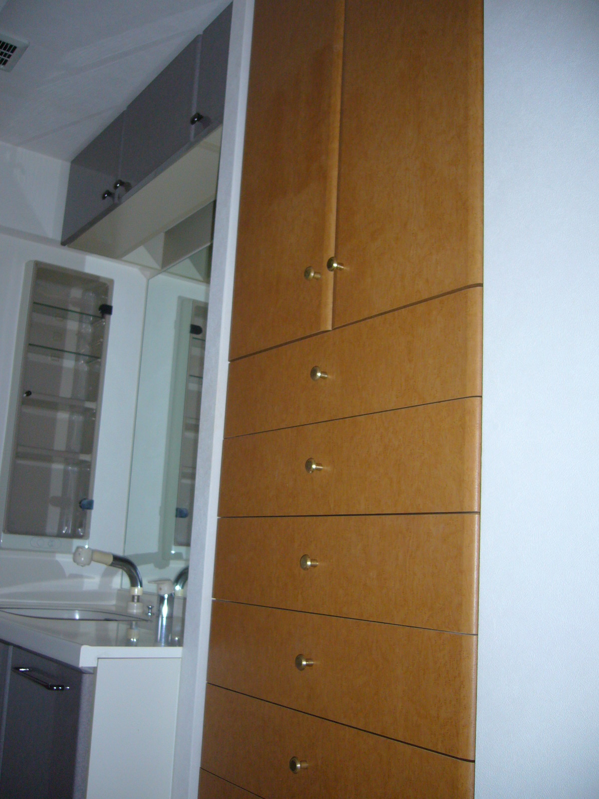 Receipt. Toilet linen vault housing the towels and underwear