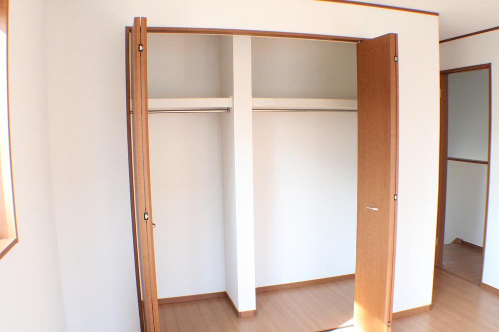 Receipt. Equipped each room storage