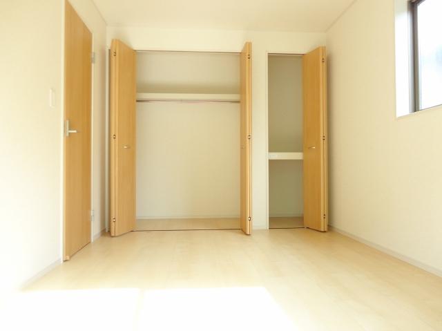 Receipt. It is the second floor of the Western-style closet