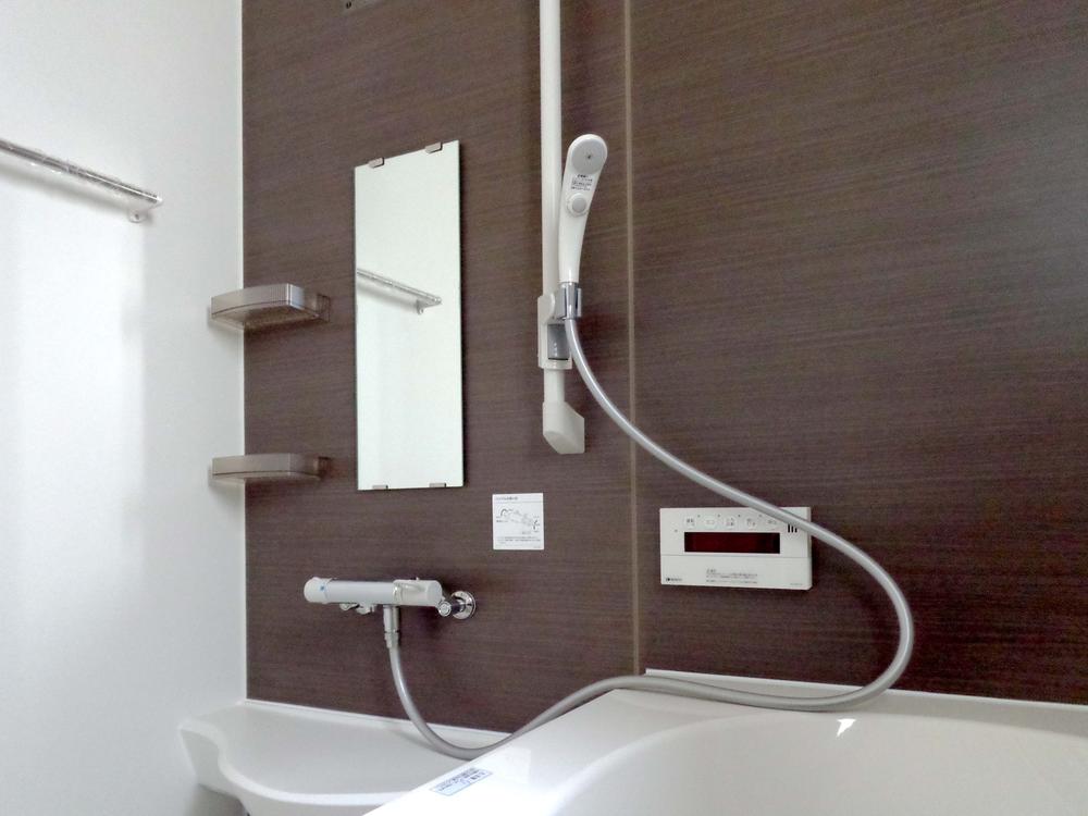 Bathroom. We relaxed in 1 pyeong type of bathroom. Also it has a bathroom drying function.