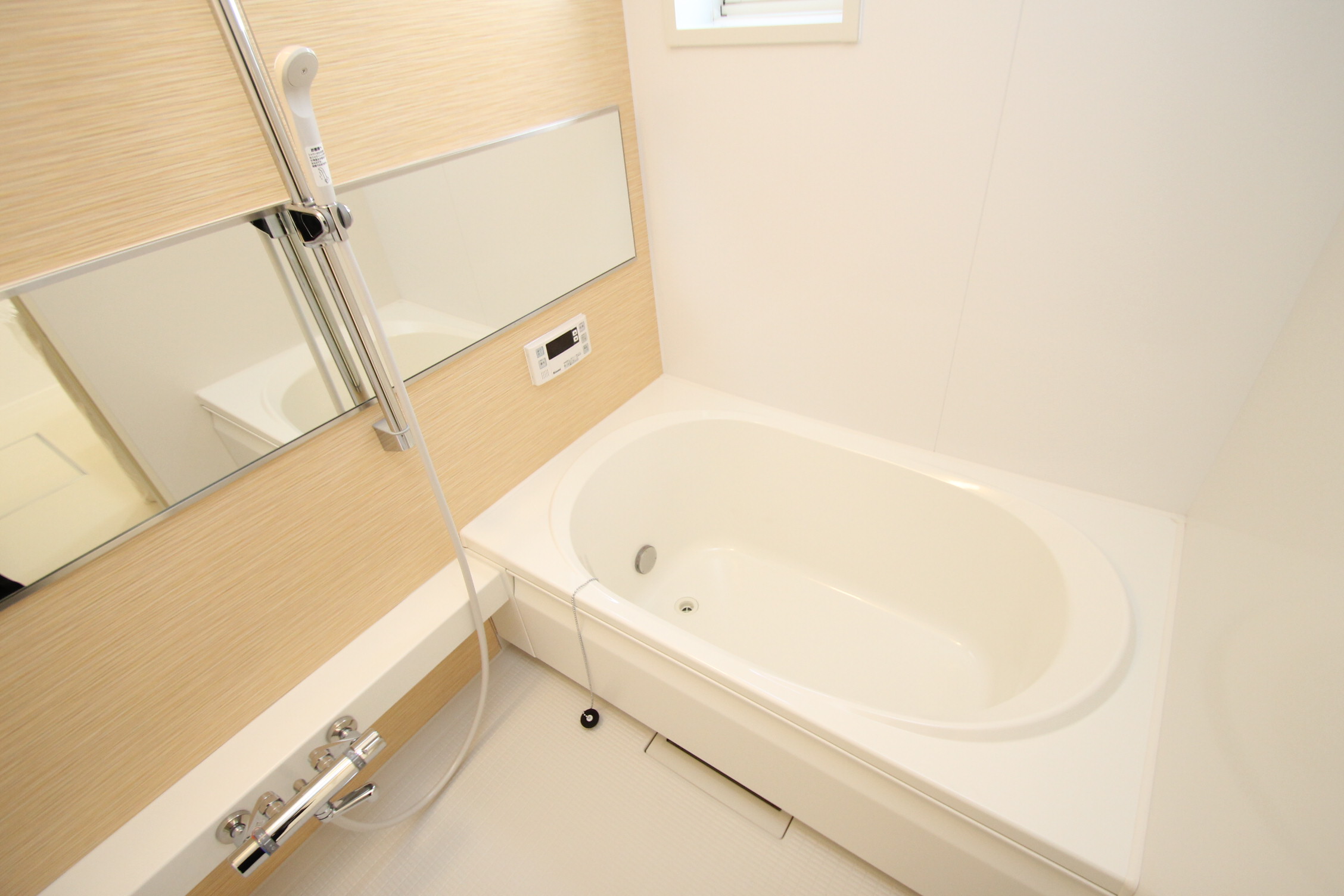 Bath. Isomorphic type