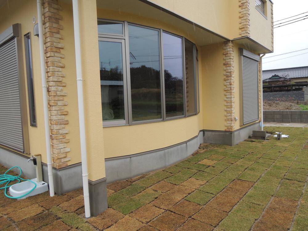 Local appearance photo