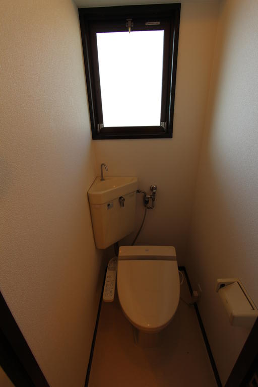 Toilet.  ☆ New Washlet ☆ 