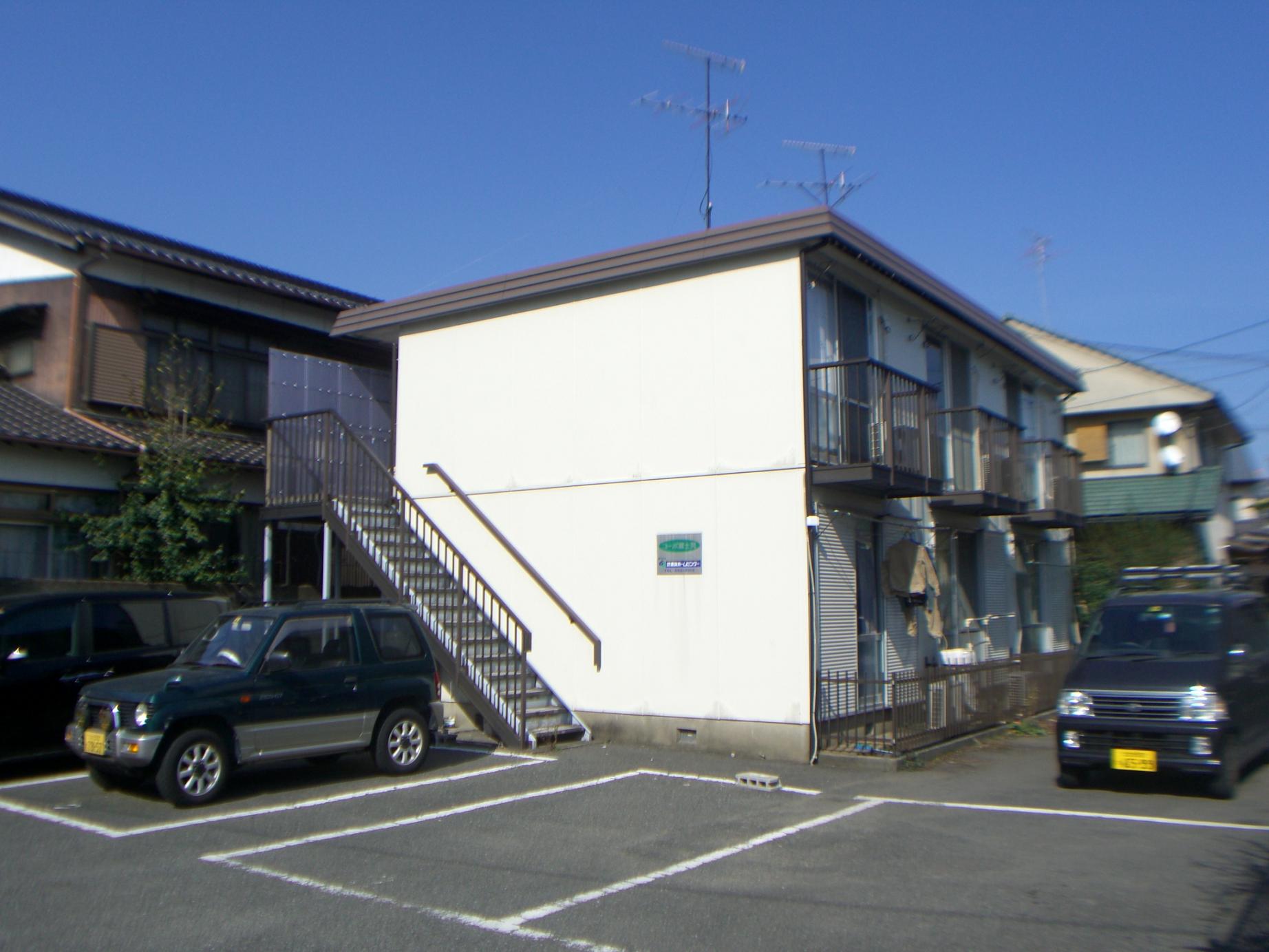 Building appearance. Since the residential area is quiet