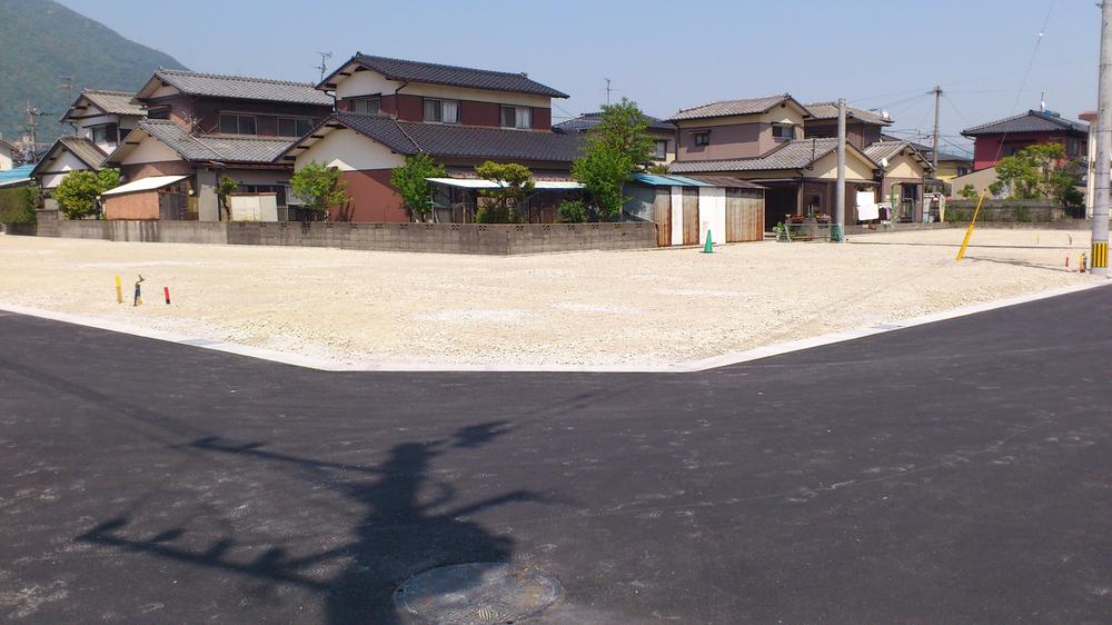 Local land photo. Corner lot No. 5 areas