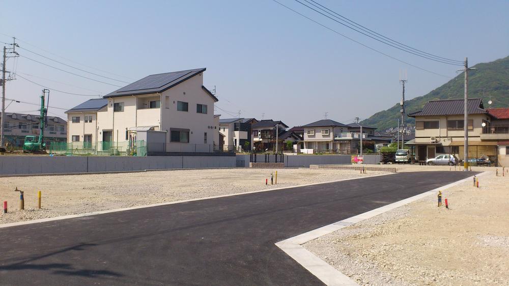 Local photos, including front road. 10 ・ 11 ・ No. 12 land front road