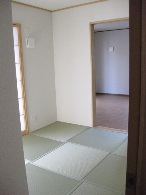 Same specifications photos (Other introspection)