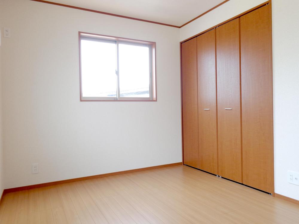 Non-living room. Housed on the second floor of the Western-style of plenty.