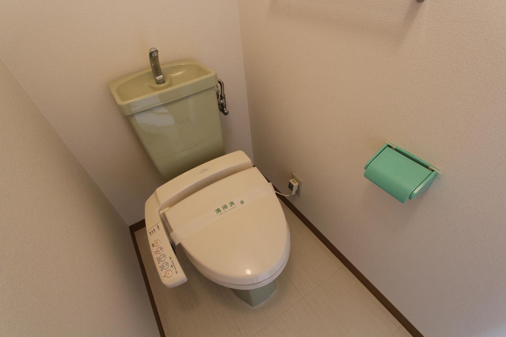Toilet. ☆ With Washlet ☆