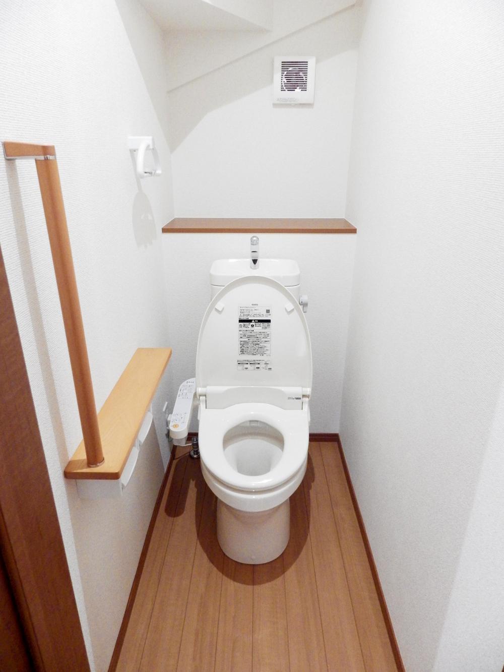 Toilet. Installation is a toilet photo of schedule. It is water-saving toilets.