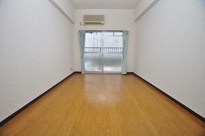 Living and room. Room (1)