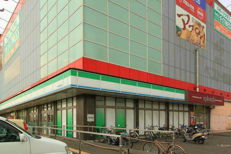 Convenience store. 406m to FamilyMart Kokura Terazako mouth shop