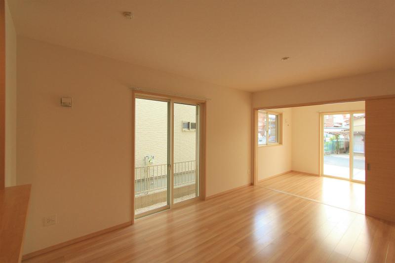 Living. 2013 November 20, shooting