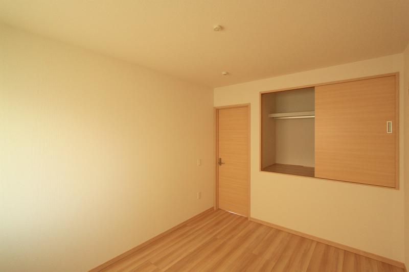 Non-living room. 2013 November 20, shooting