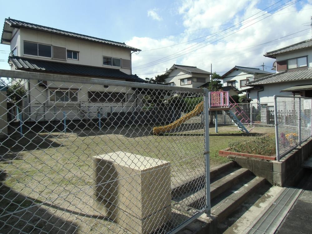 Other local. Next door is good day at the park! Local (11 May 2013) Shooting